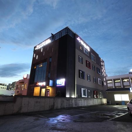 Jeju Lux Hotel Oso-ri Exterior foto