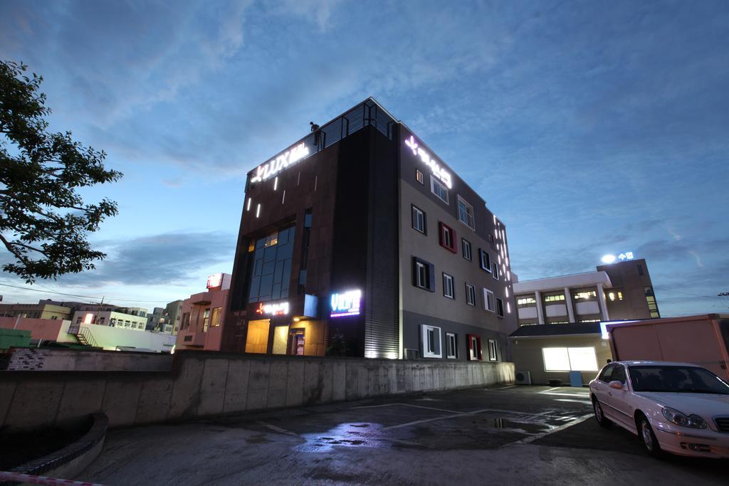 Jeju Lux Hotel Oso-ri Exterior foto