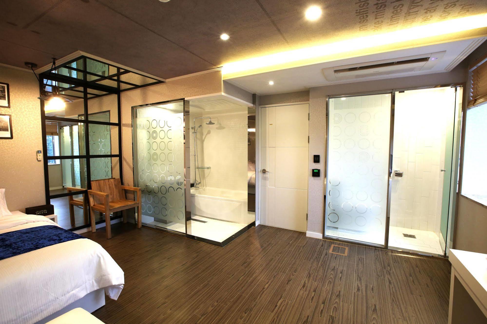 Jeju Lux Hotel Oso-ri Exterior foto