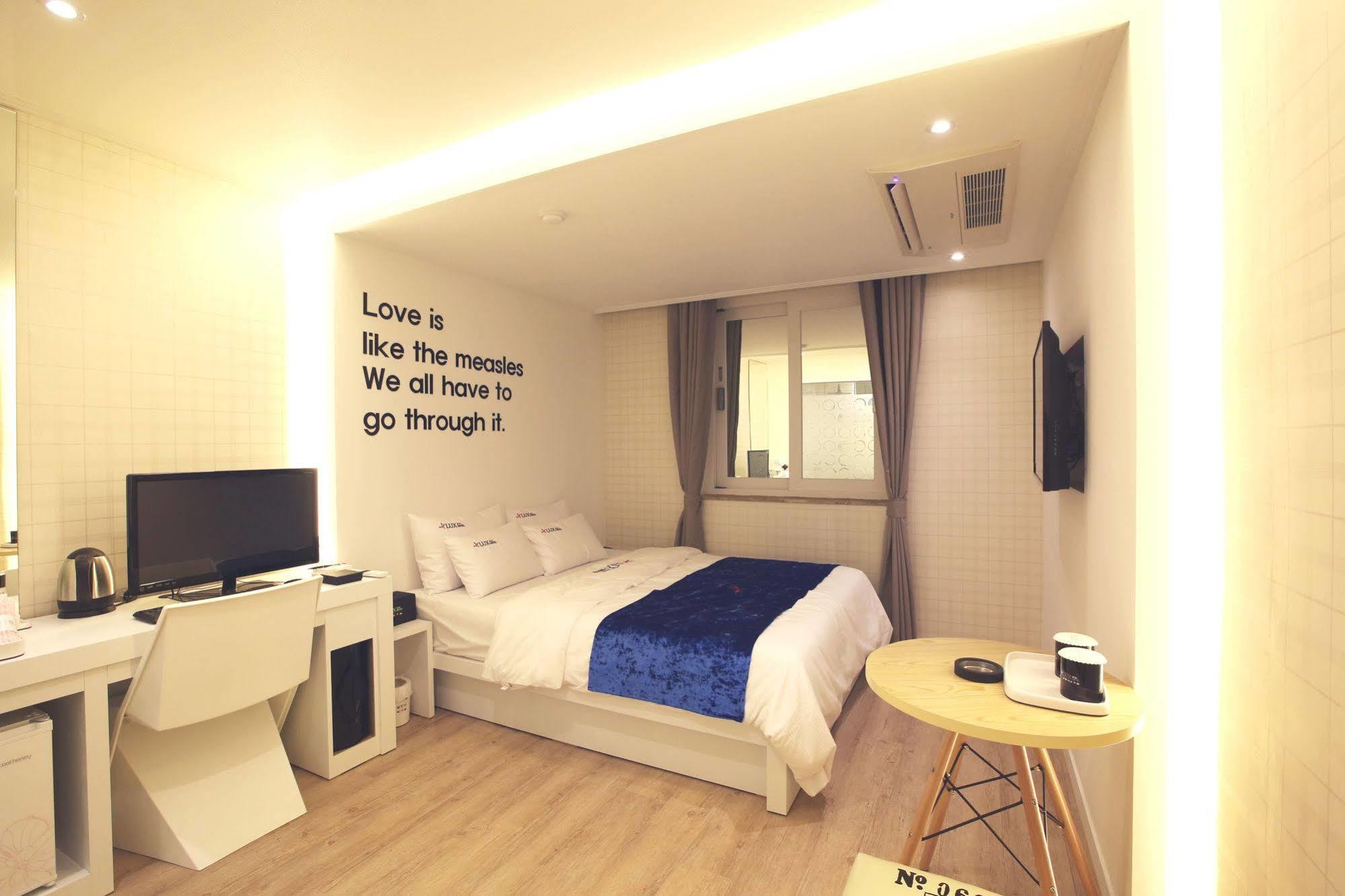 Jeju Lux Hotel Oso-ri Exterior foto